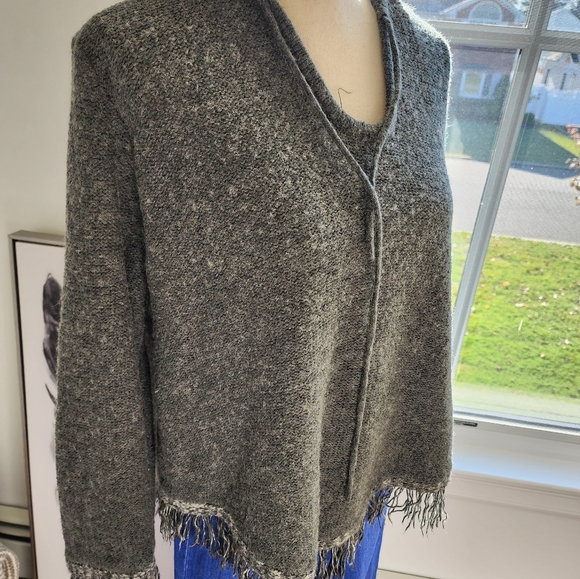 Top - Picture 3 of 3